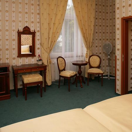 Hotel Mertin Chomutov Kültér fotó
