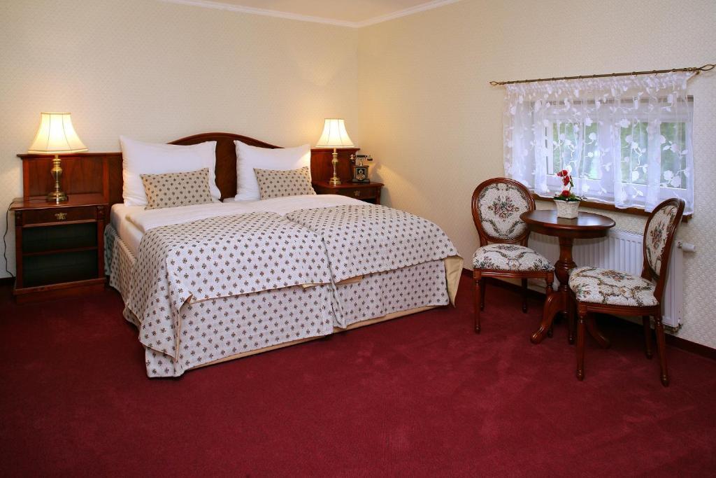 Hotel Mertin Chomutov Kültér fotó