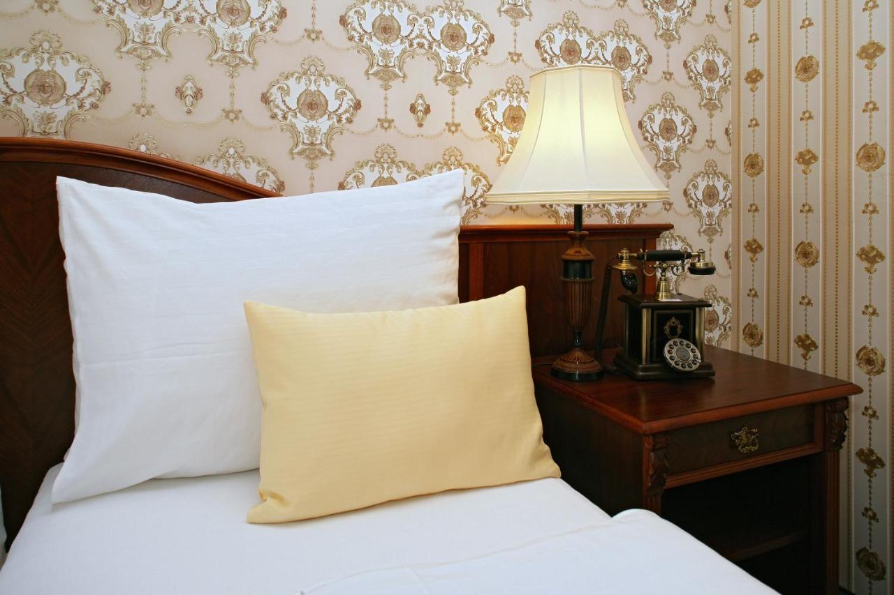 Hotel Mertin Chomutov Kültér fotó