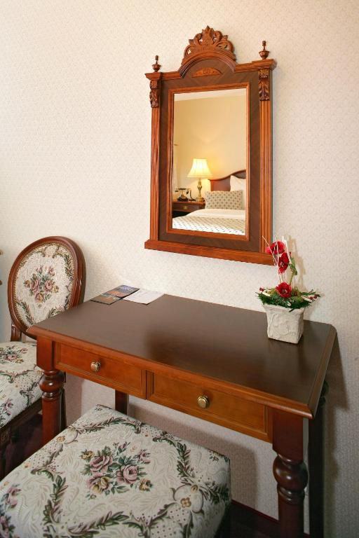 Hotel Mertin Chomutov Szoba fotó