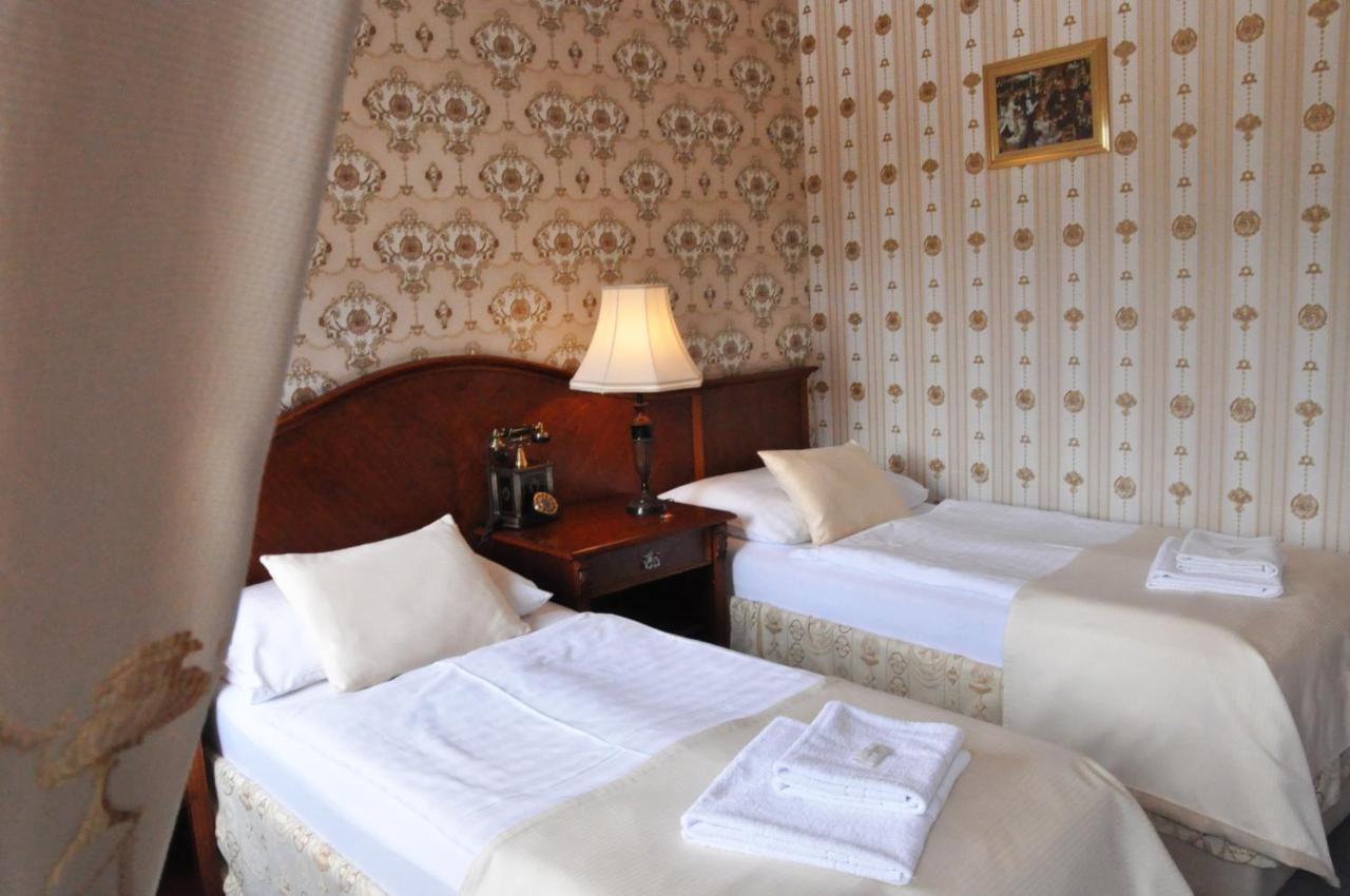 Hotel Mertin Chomutov Kültér fotó