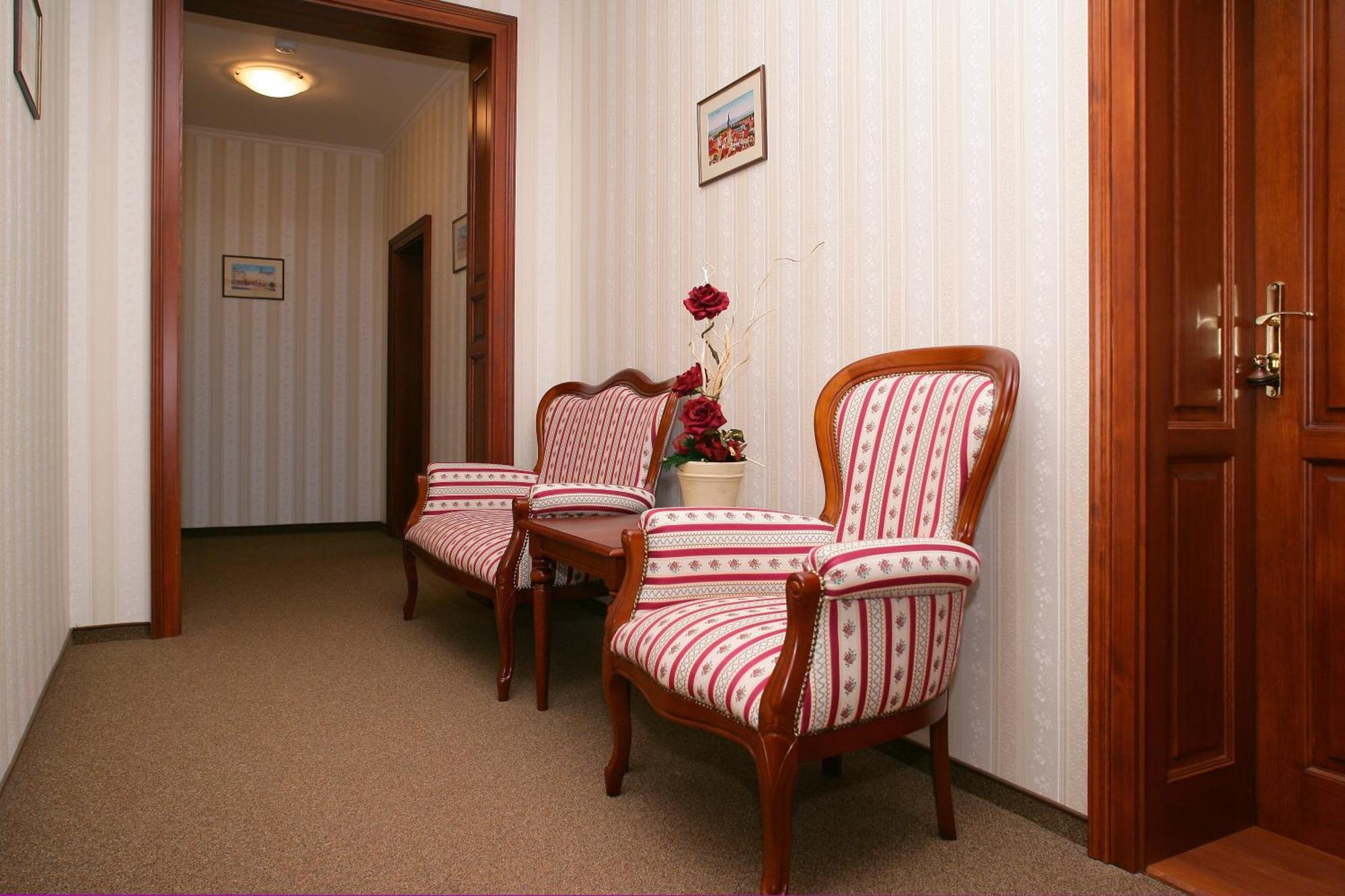 Hotel Mertin Chomutov Kültér fotó